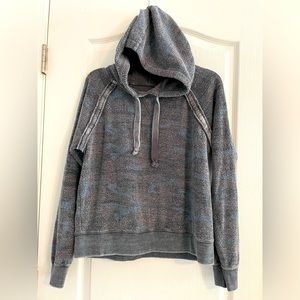 Women’s Hooded Sweatshirt Faded Heather Camouflage